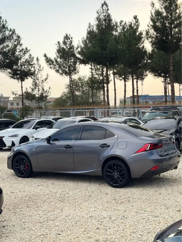 لکسس IS 200t F سپورټ 2016 (6)