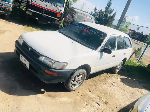 Toyota Corolla 1996 (1)
