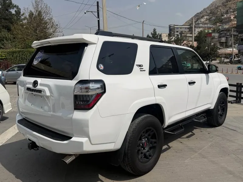 تویوتا 4Runner SR5 پریمیوم 2015 (4)