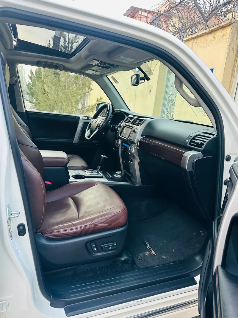 Toyota 4Runner Limited 2014 (6)