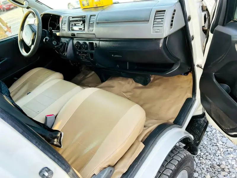 Toyota 2005 (4)