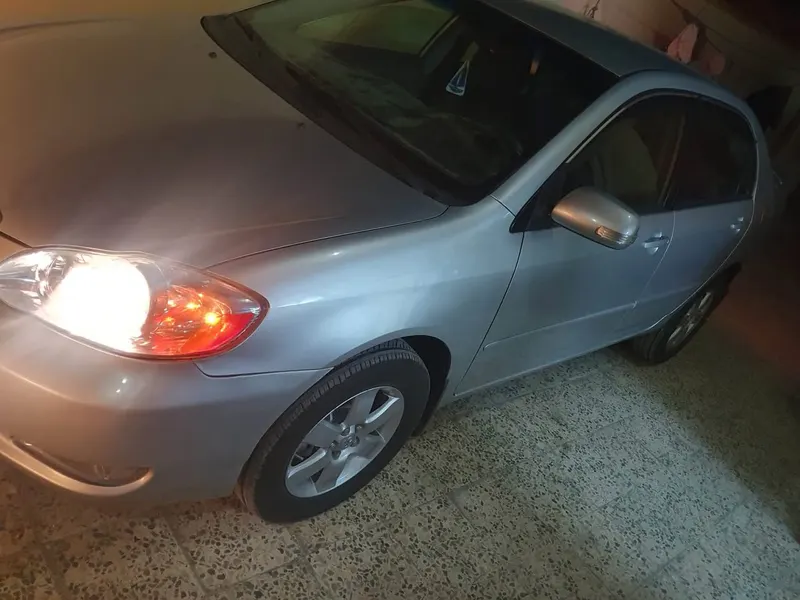 Toyota Corolla 2005 (2)
