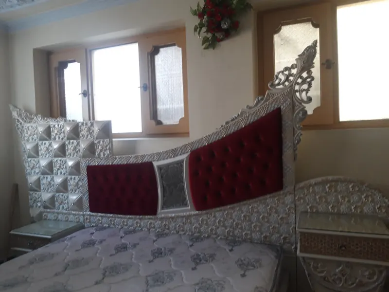 Royal Double Wooden Bed (4)