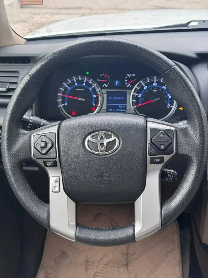 Toyota 4Runner Limited 2018 (4)