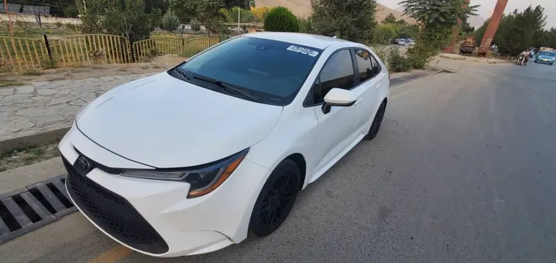 Toyota Corolla 2021 (2)