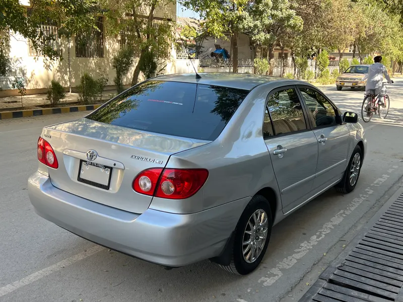 Toyota Corolla 2005 (3)