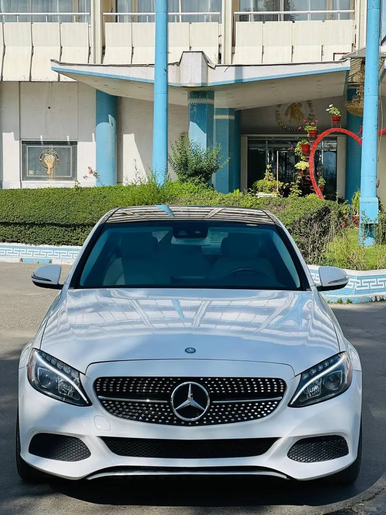 Mercedes-Benz 2016 (1)