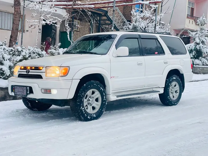 تویوتا 4Runner 2001 (1)