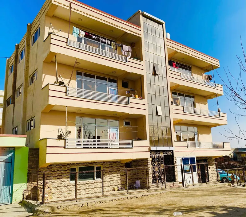 Building for sale, 7 apartments of 3 rooms, 207 m², District 15, Kabul (1)