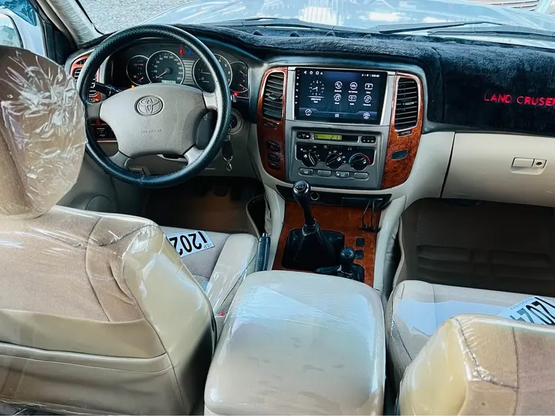 Toyota Land Cruiser 2004 (4)