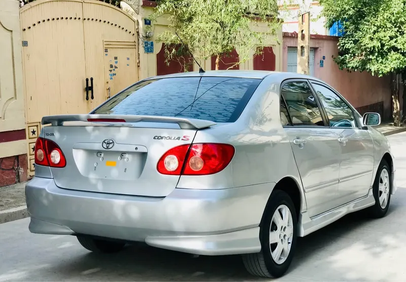 Toyota Corolla 2006 (3)