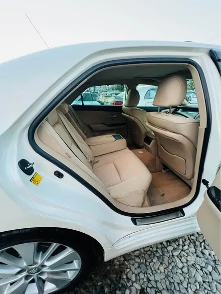 Toyota Crown (3)