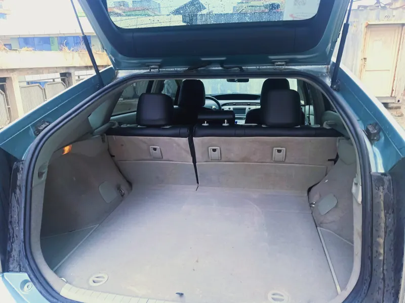 Toyota Prius Hybrid 2013 (8)