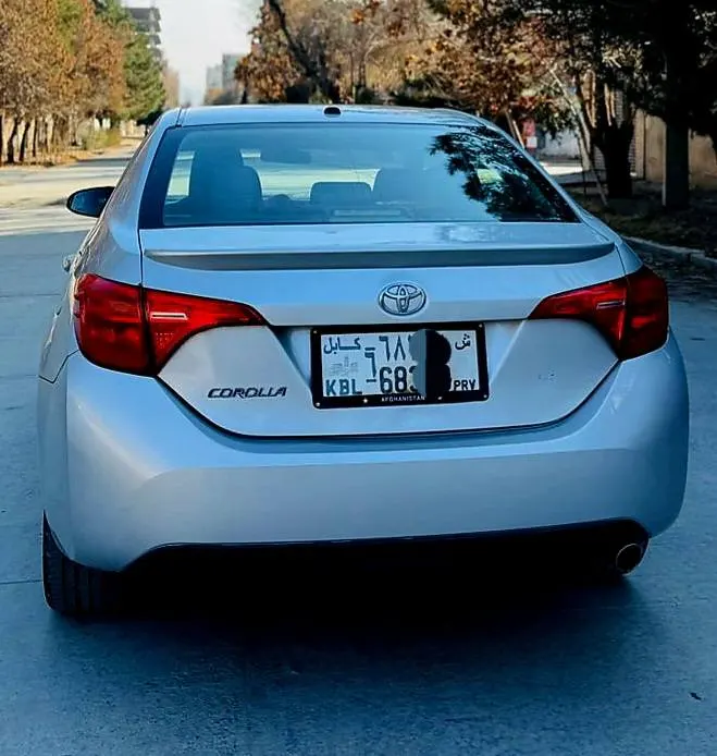 Toyota Corolla 2017 (3)
