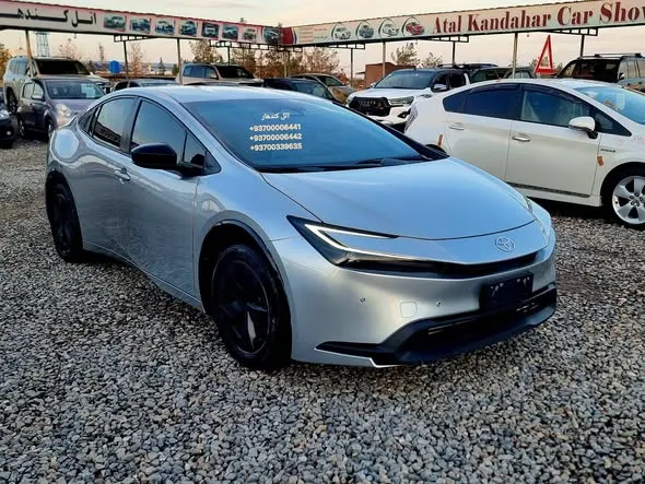 Toyota Prius 2023 (2)