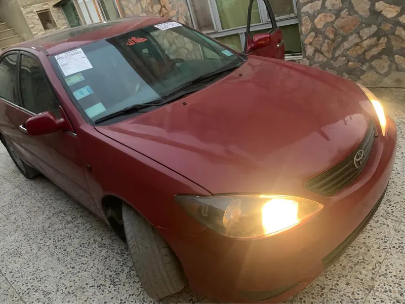 Toyota Camry 2005 (2)