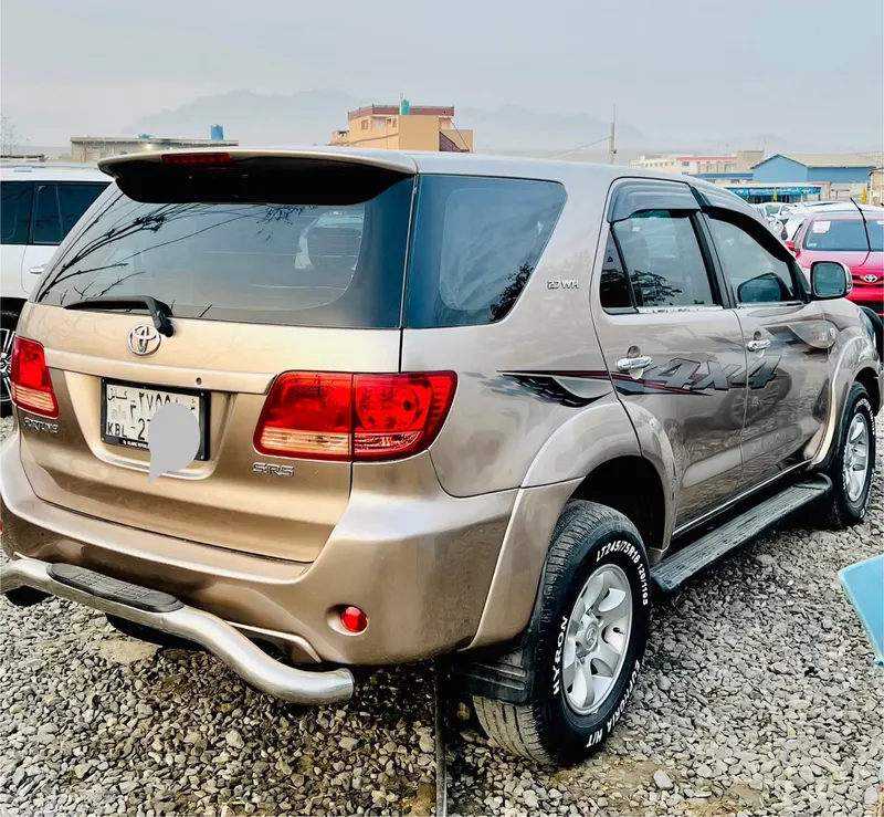 Toyota 4Runner (3)