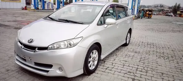 Toyota Fielder 2010 (2)
