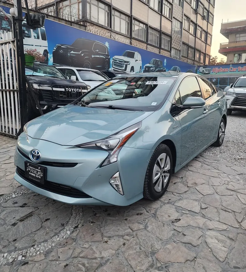 Toyota pirus 2016 (3)