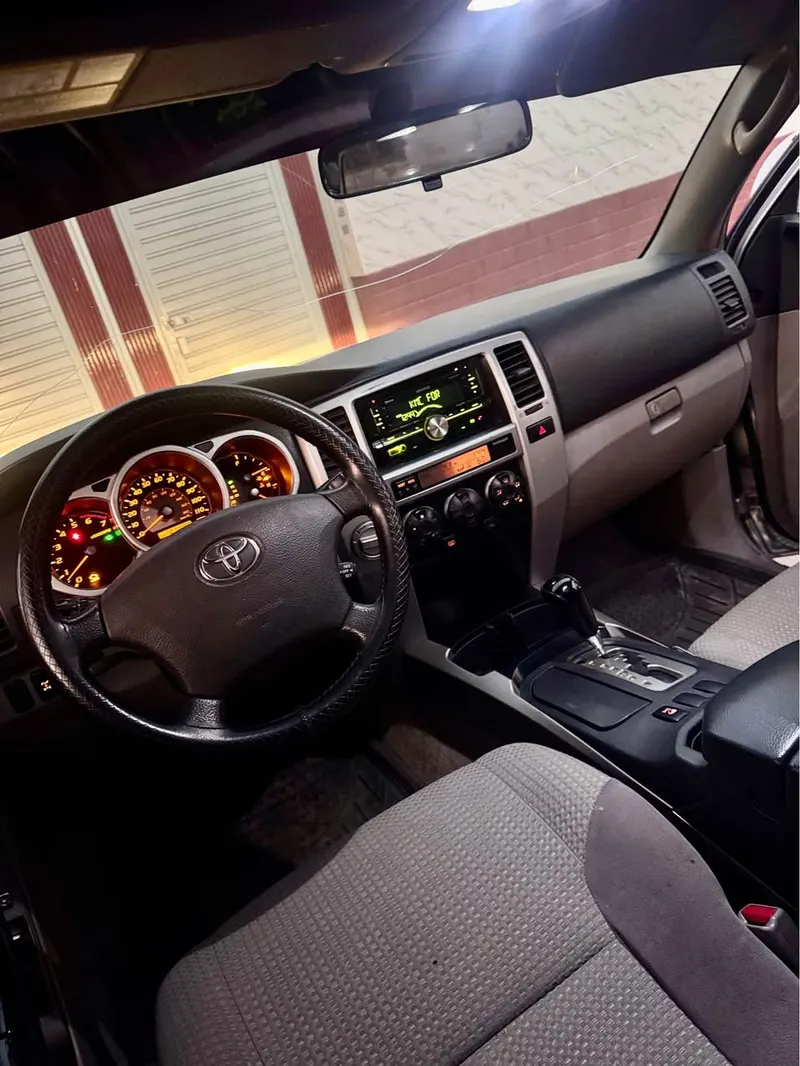 Toyota 4 Runner 2004 (4)