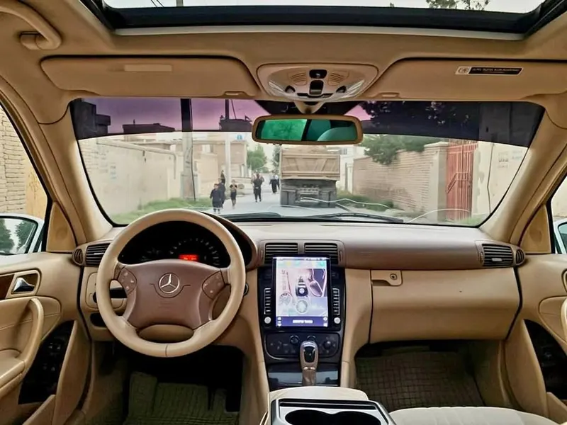 Mercedes-Benz 2004 (4)