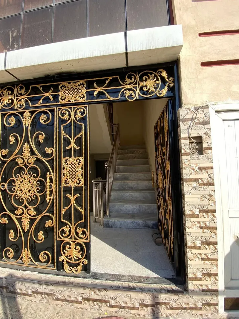 Building for sale, 7 apartments of 3 rooms, 207 m², District 15, Kabul (2)