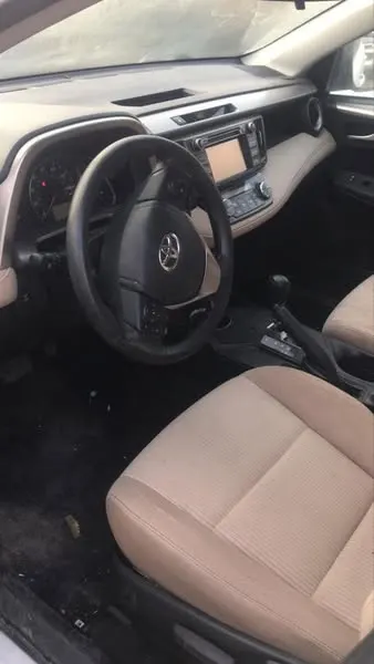 Toyota RAV4 XLE 2015 (4)