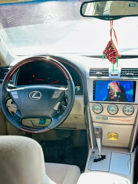 Toyota Camry 2010 (4)