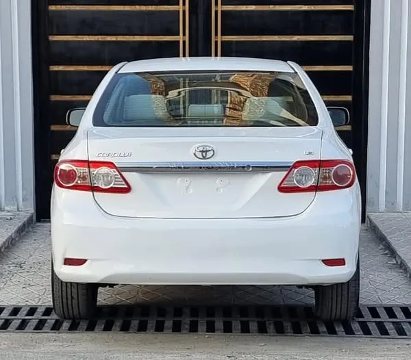 Toyota Corolla 2011 (2)