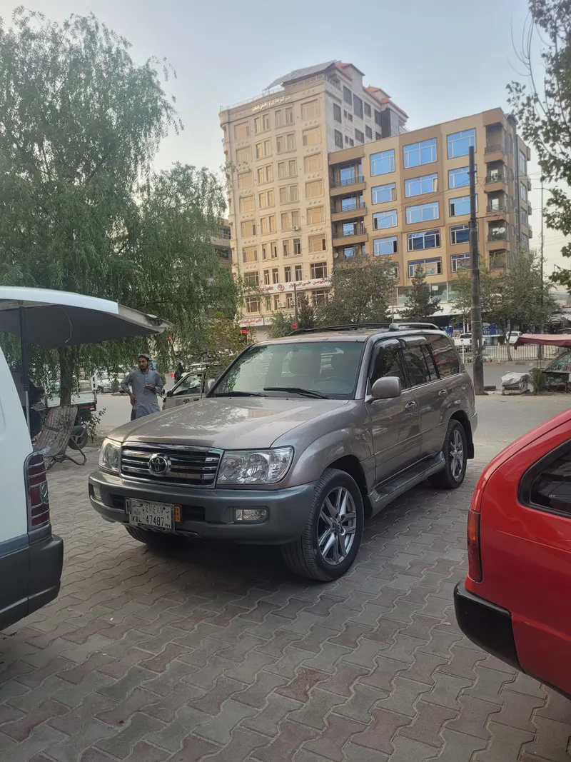 Toyota Land Cruiser 2005 (2)