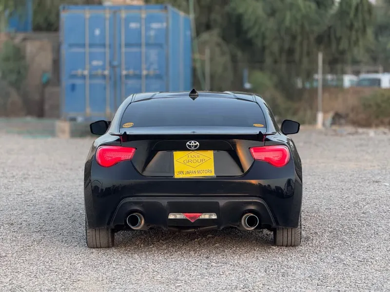 تویوتا GT86 2012 (3)