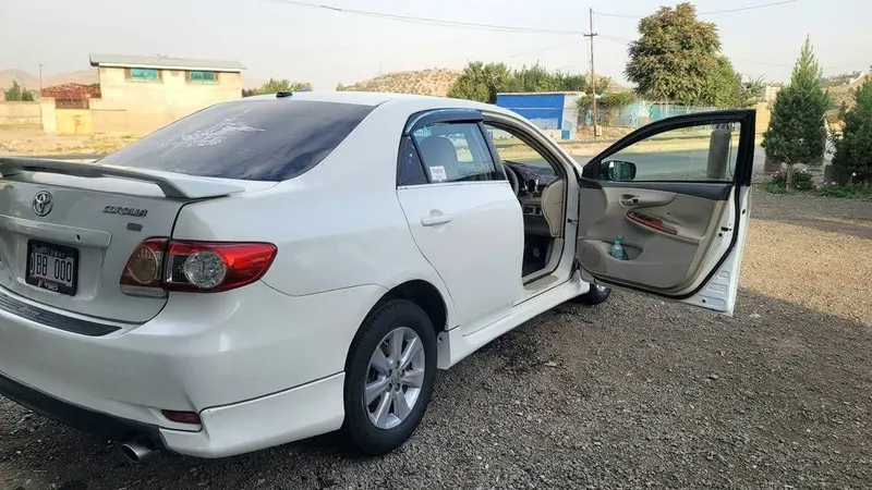 Toyota Corolla 2010 (3)