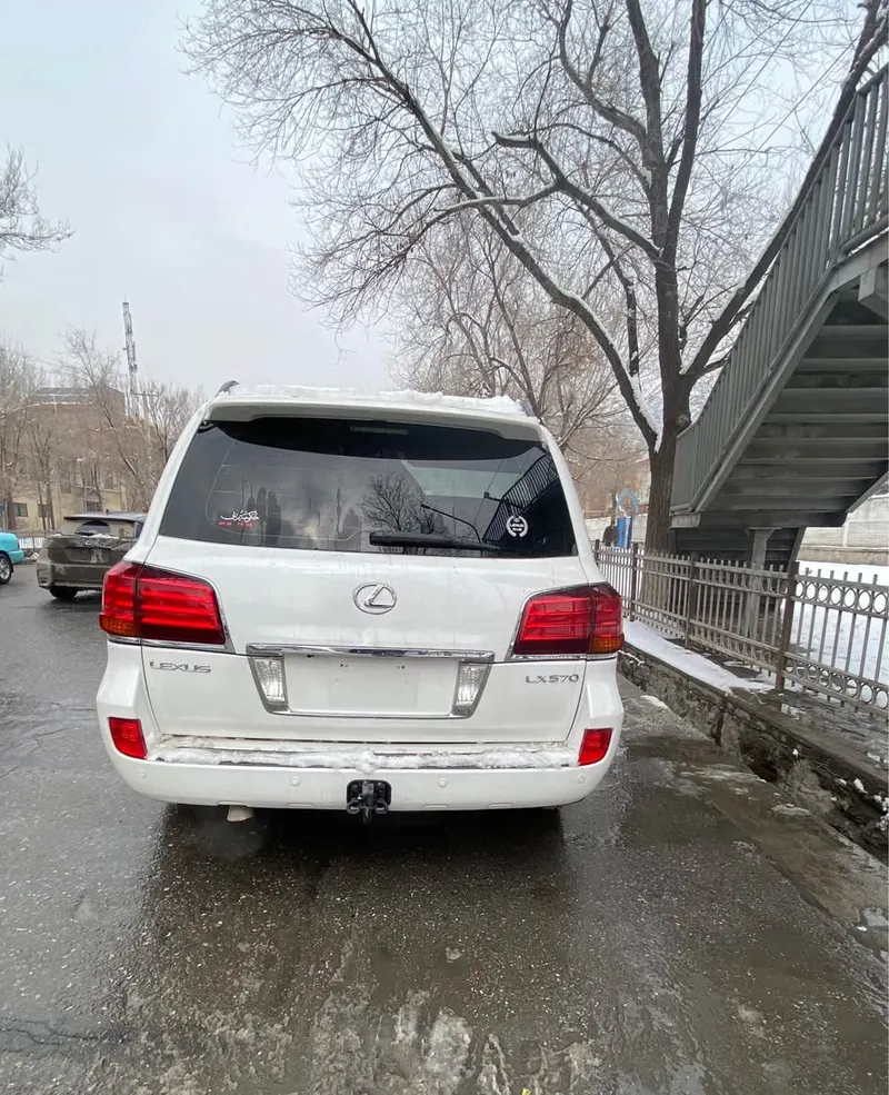 Lexus Lx 570 2011 (3)