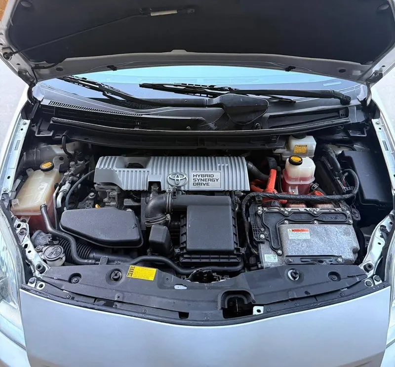 Toyota Prius 2012 (5)