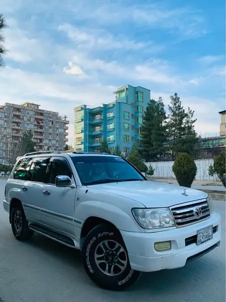 Toyota Land Cruiser 2002 (2)