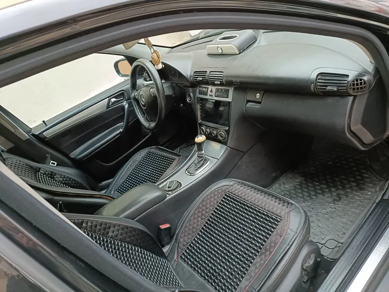 Mercedes-Benz 2005 (4)