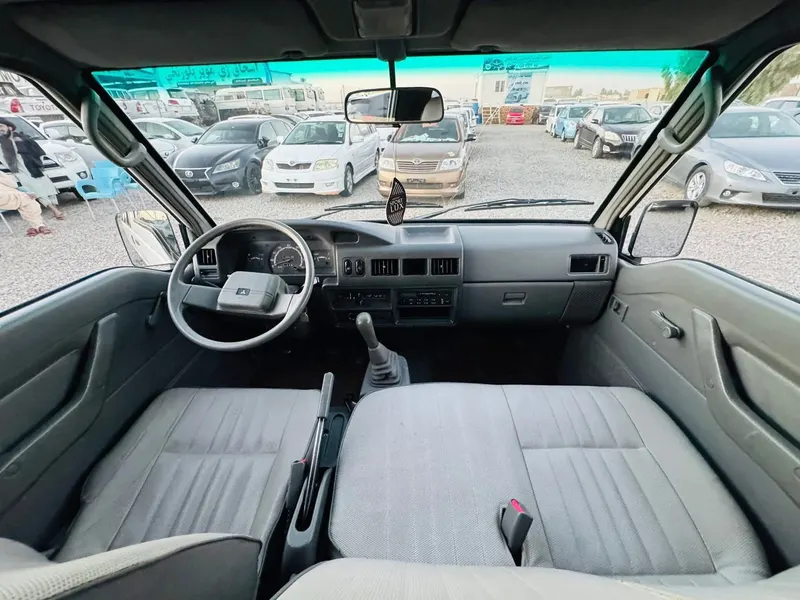 Mitsubishi L300 2008 (4)