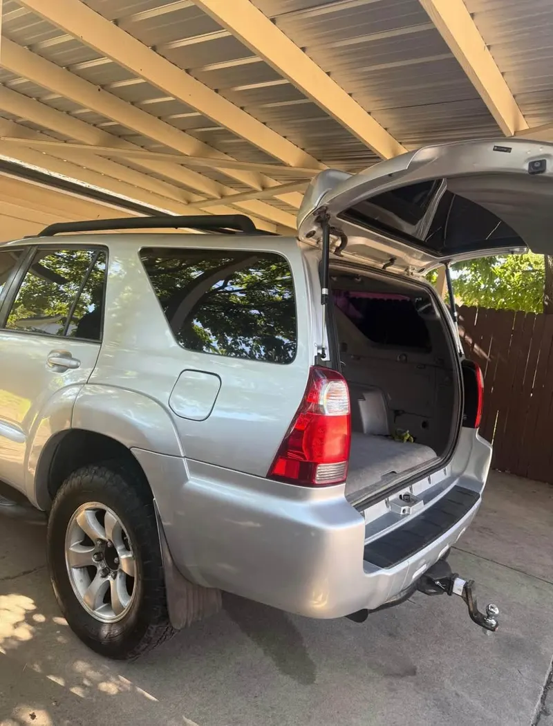 Toyota 4Runner Sport 2008 (2)