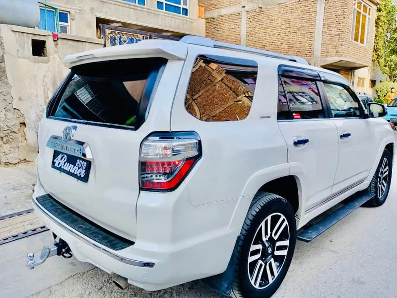Toyota 4 Runner 2018 (3)