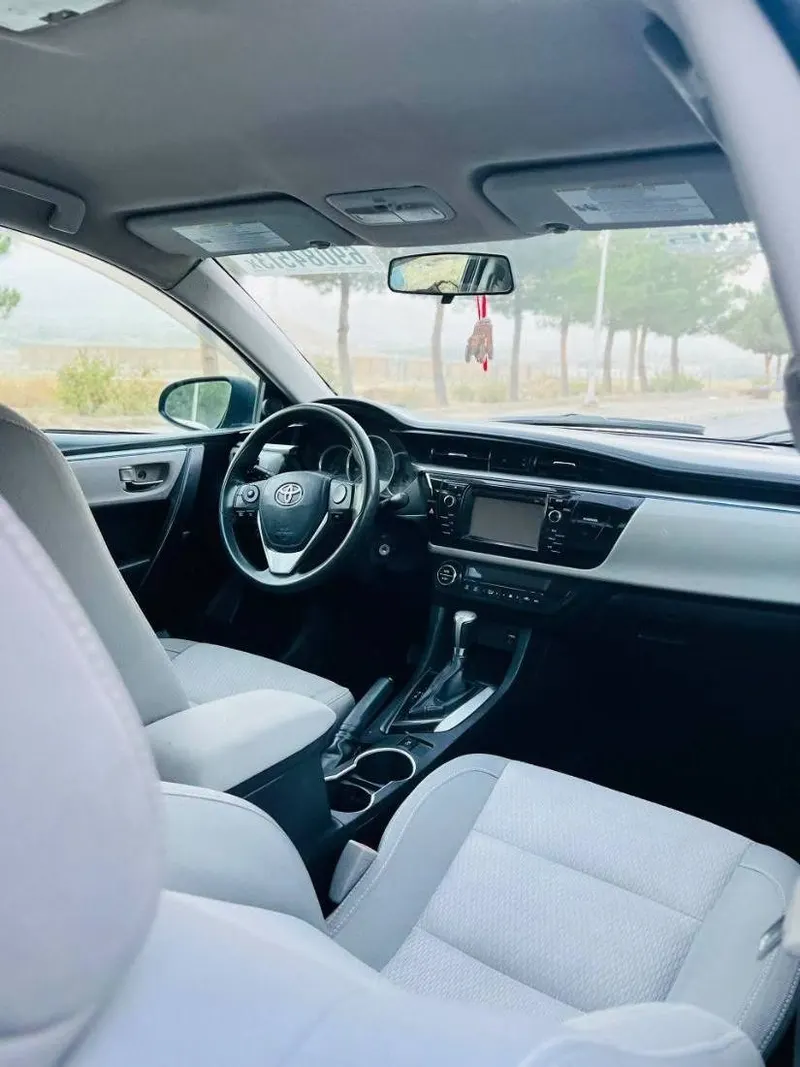 Toyota Corolla LE 2015 (4)