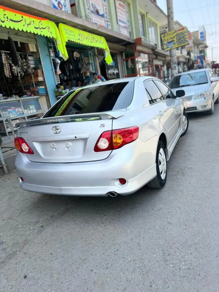 Toyota Corolla 2010 (3)