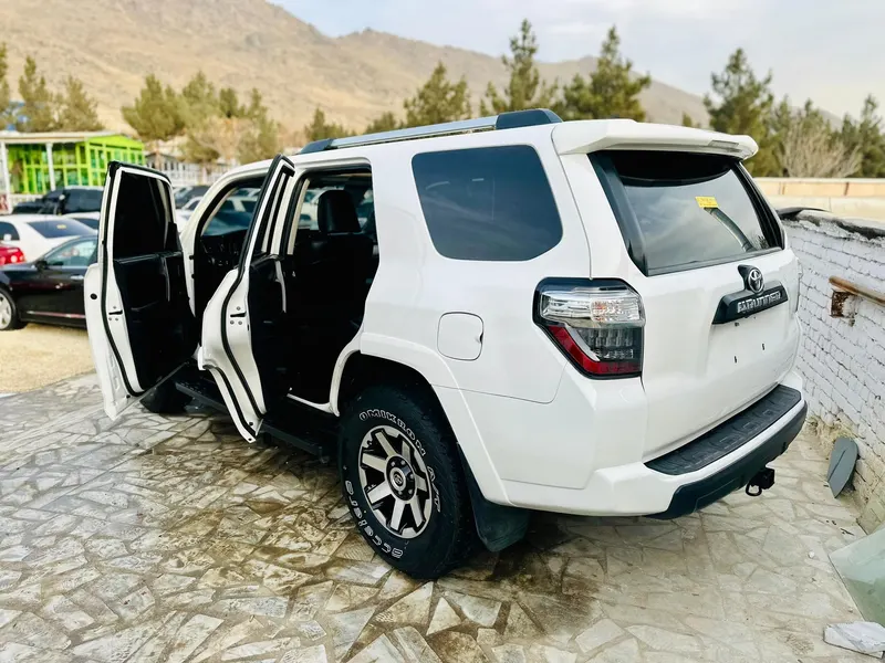 Toyota 4 Runner 2015 (3)