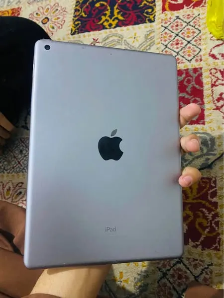iPad 6th Generation (1)