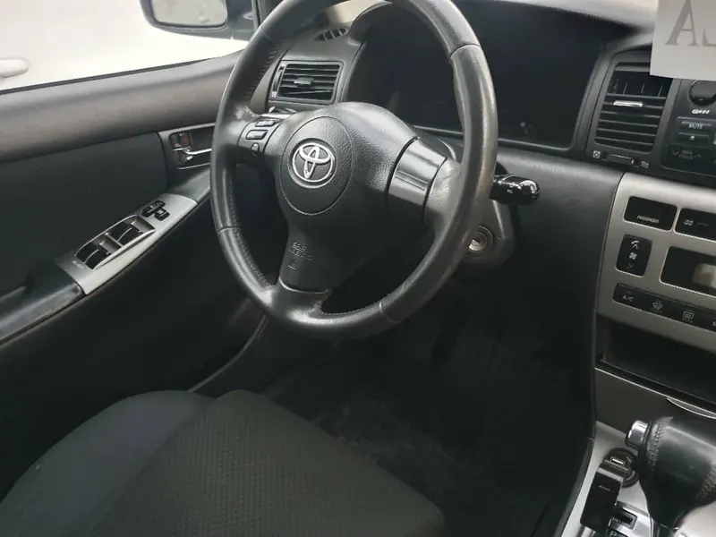 Toyota Corolla 2005 (4)