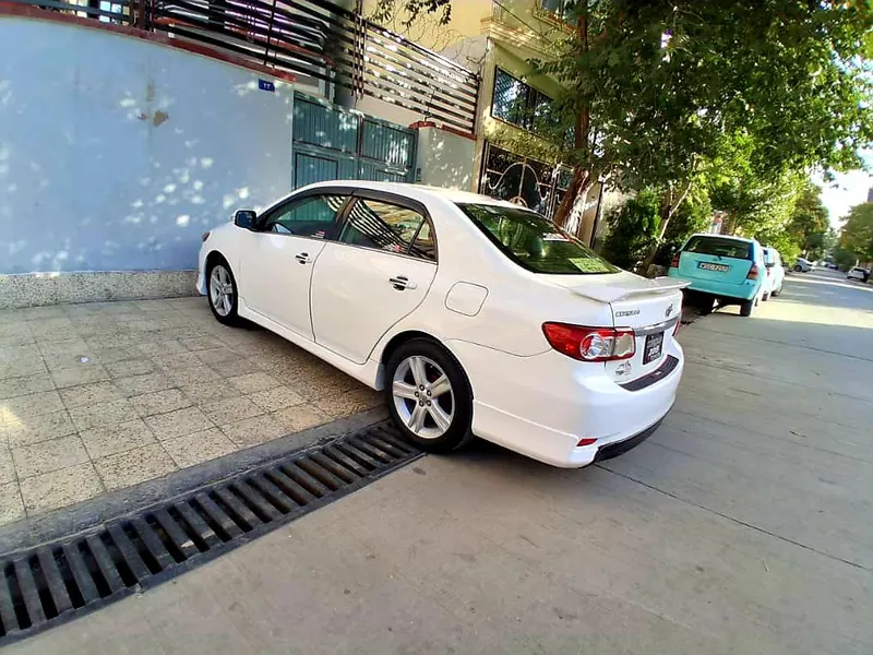 Toyota Corolla 2013 (3)