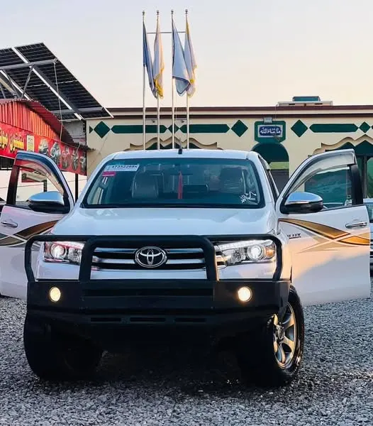 Toyota Hilux 2018 (2)
