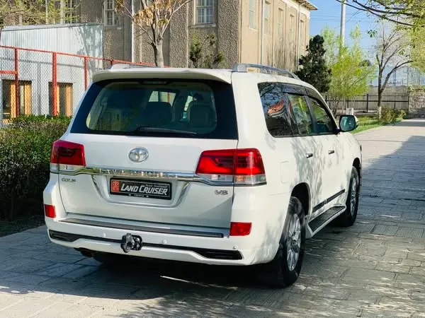 Toyota Land Cruiser 2016 (3)