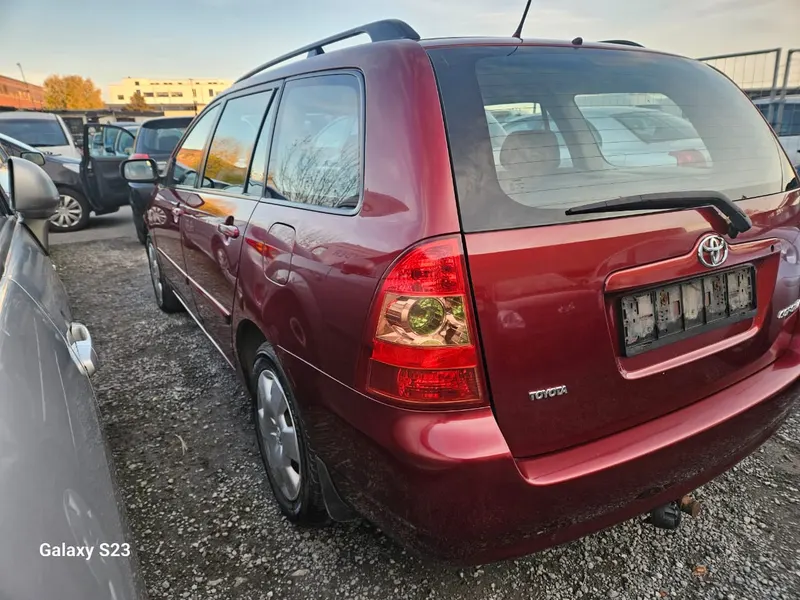Toyota Corolla 2006 (2)