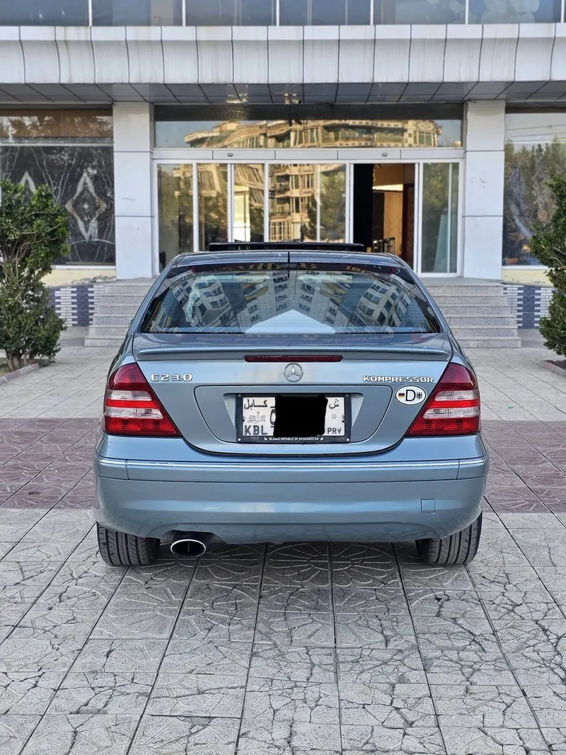 Mercedes-Benz C-Class 2005 (4)