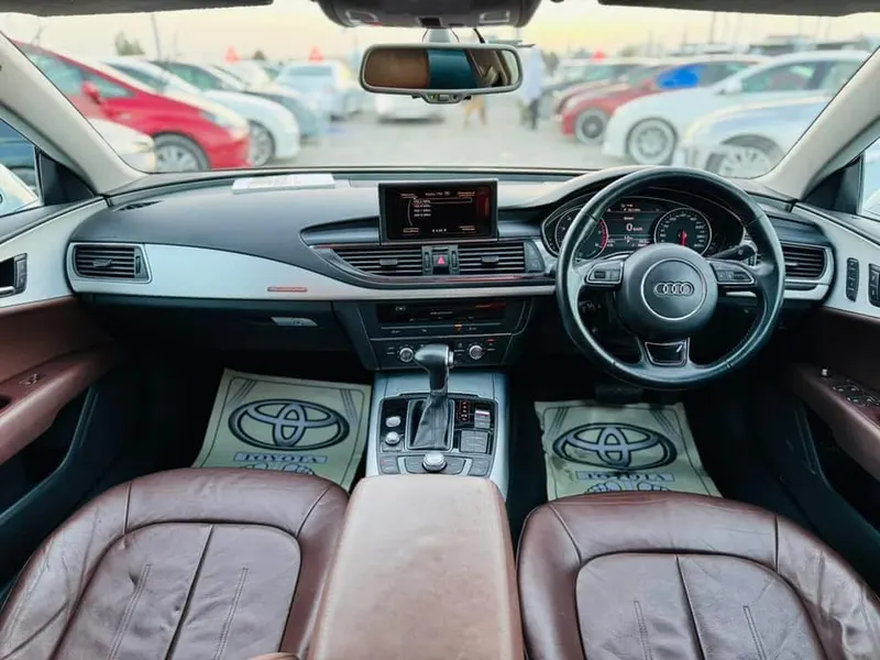Audi A7 2012 (4)